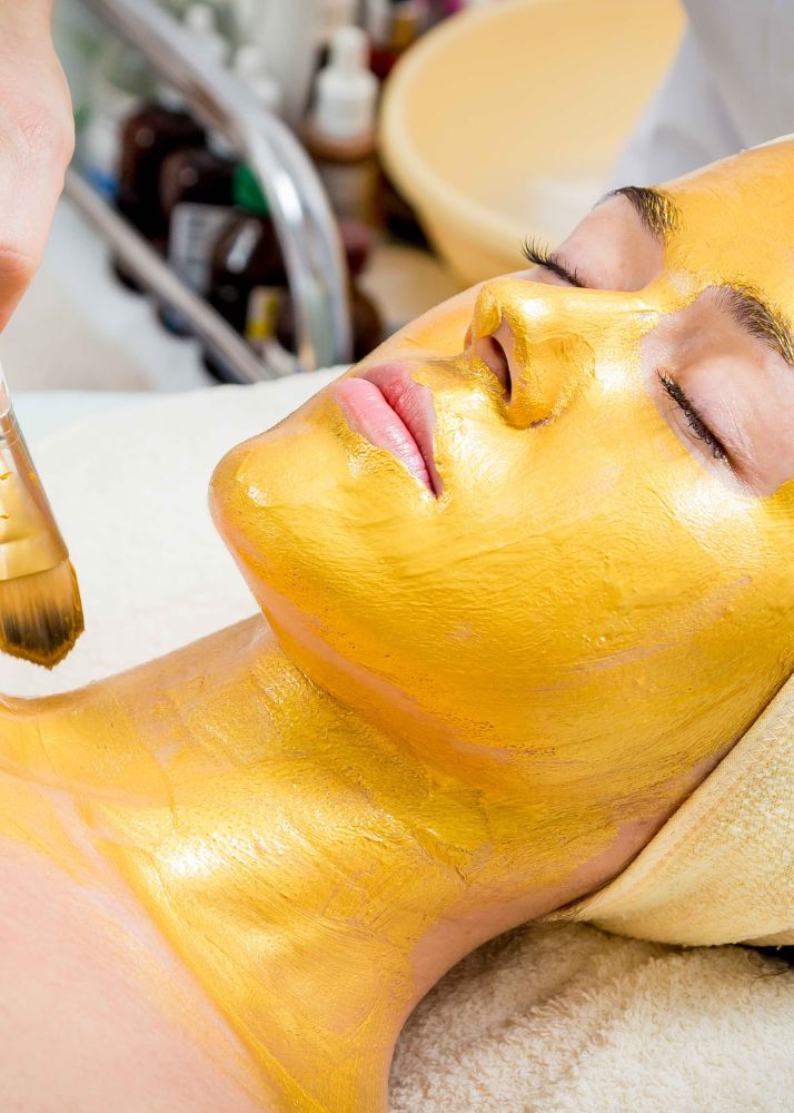 Gold Facial With Polishing